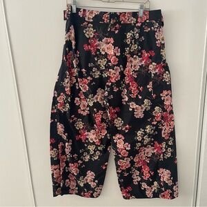 Jill Stuart floral cropped pants size 10